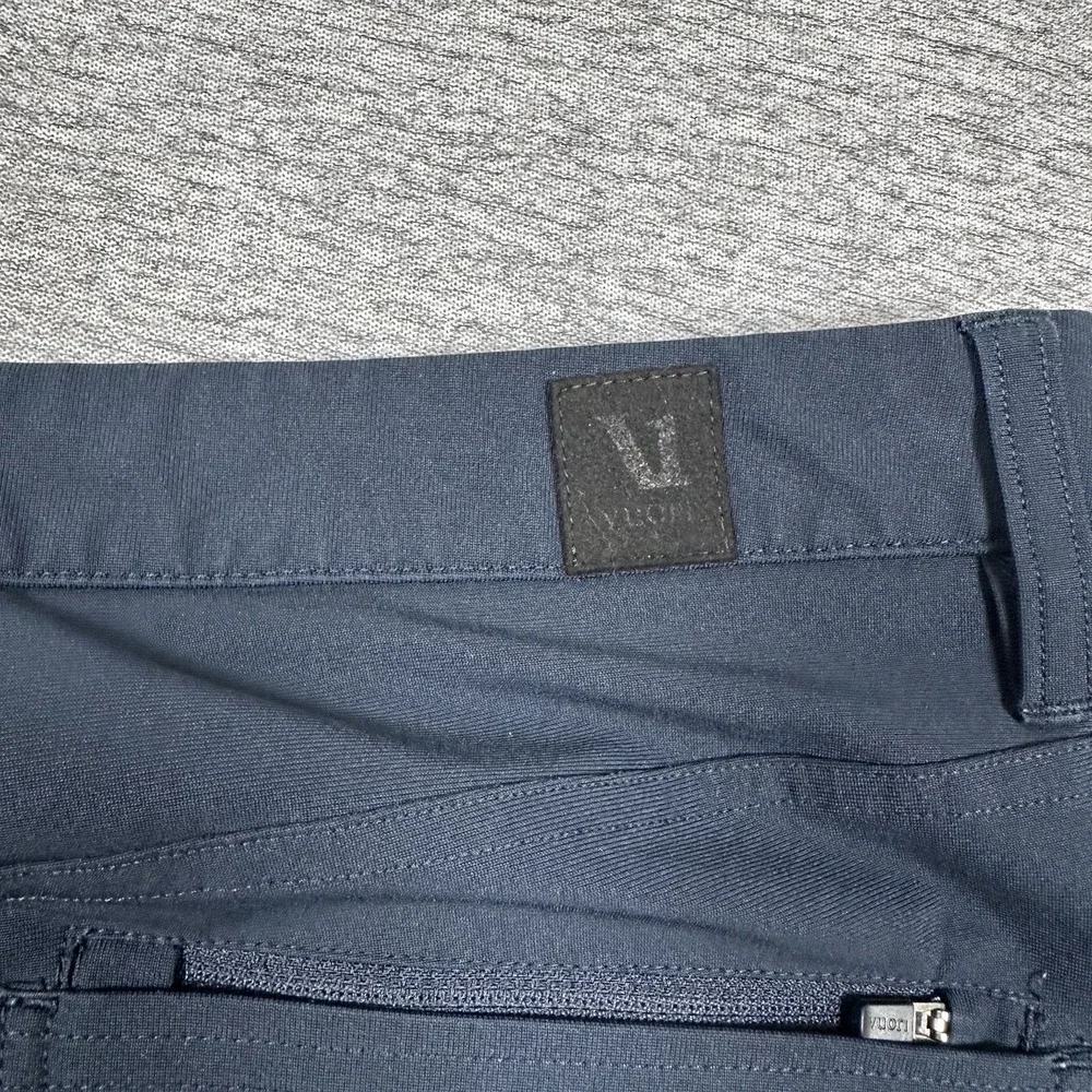 Vuori Pants Mens Size 34x29 Blue Meta Tech Performance Modern Preppy Chino - Picture 7 of 9
